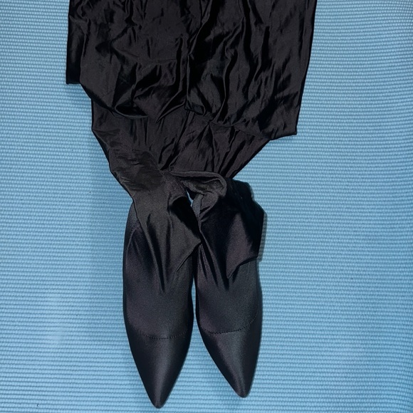 Point toe stiletto heeledsock boots - Picture 2 of 9